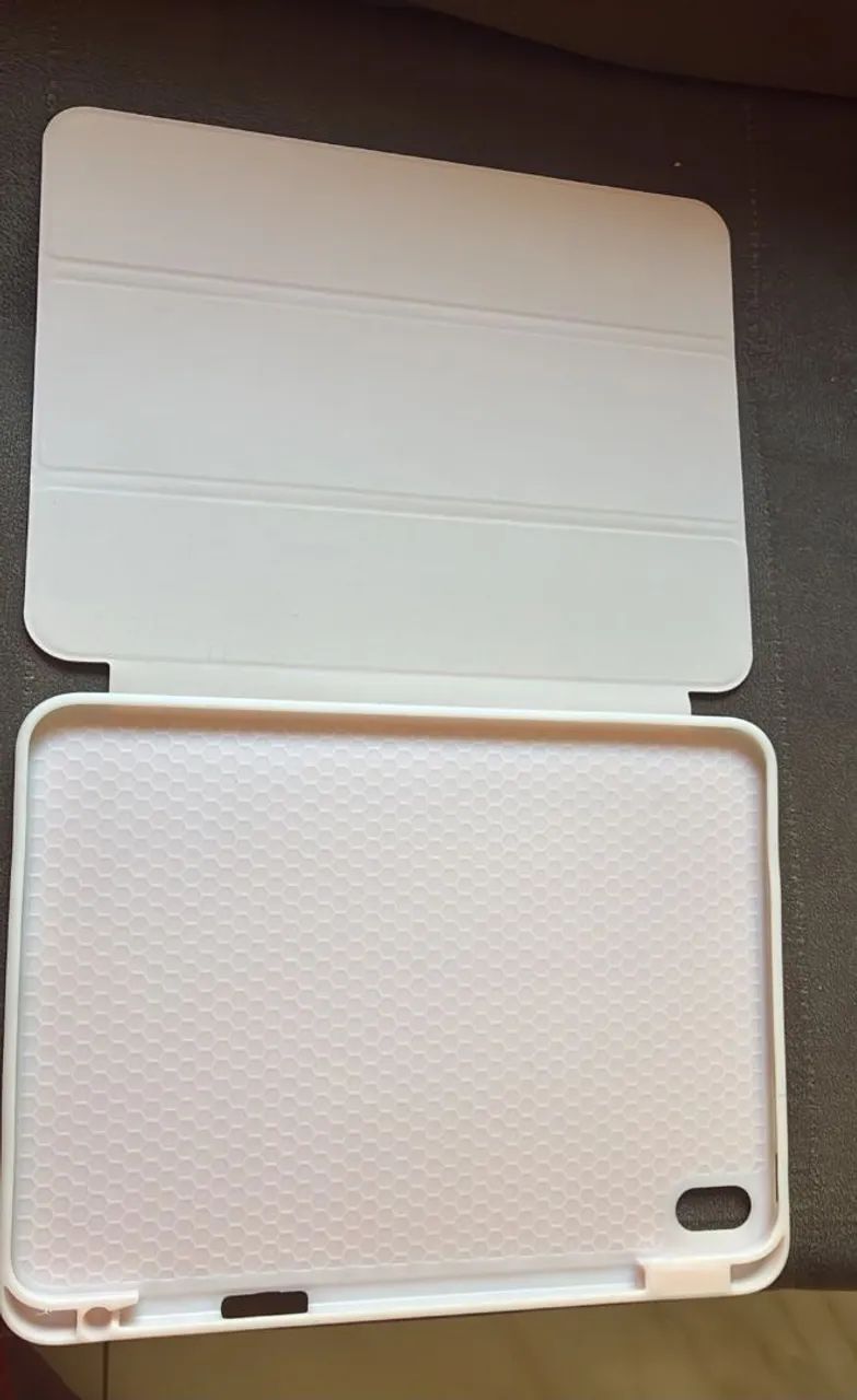 Duas capas para ipad 10 e 11 a16 com teclado  - Foto 4