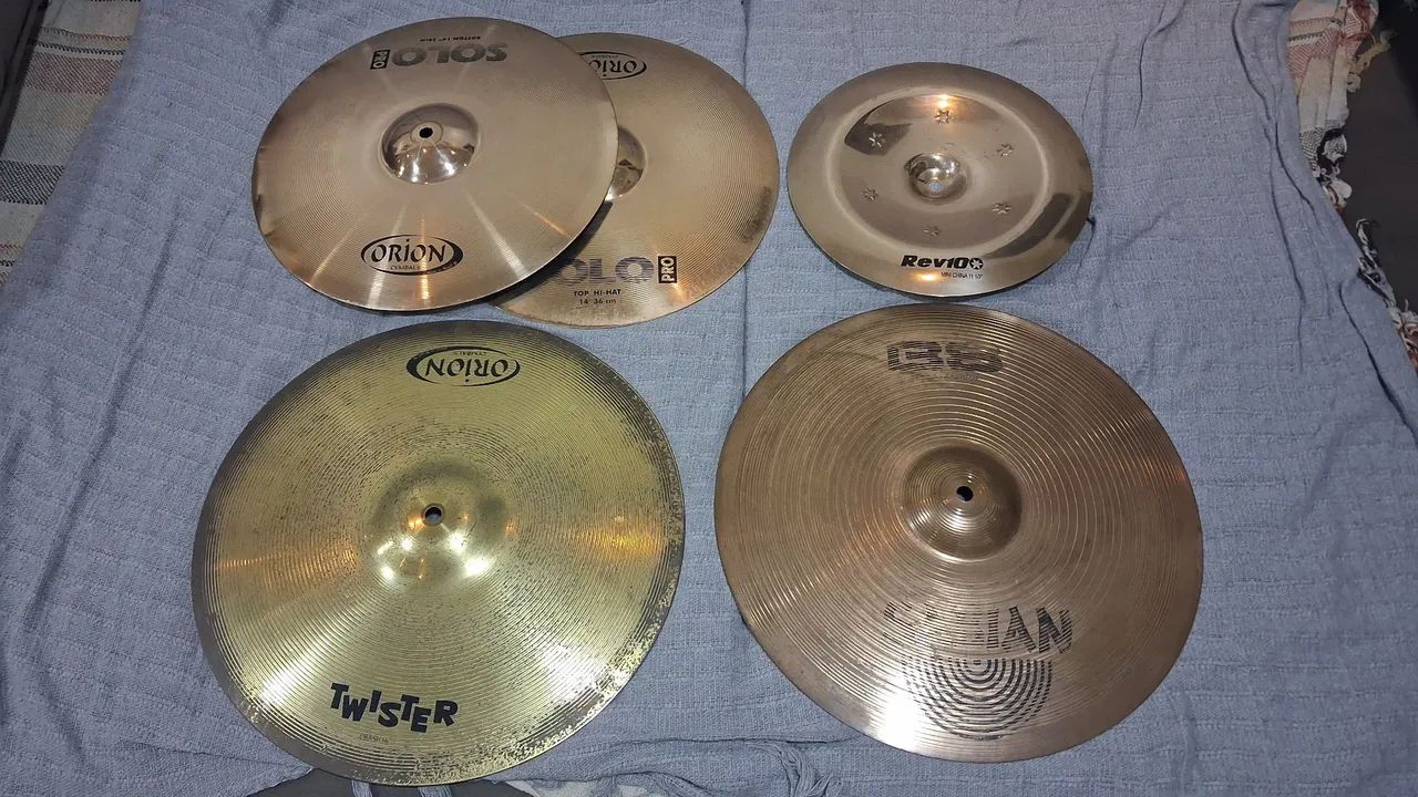 Pratos de bateria