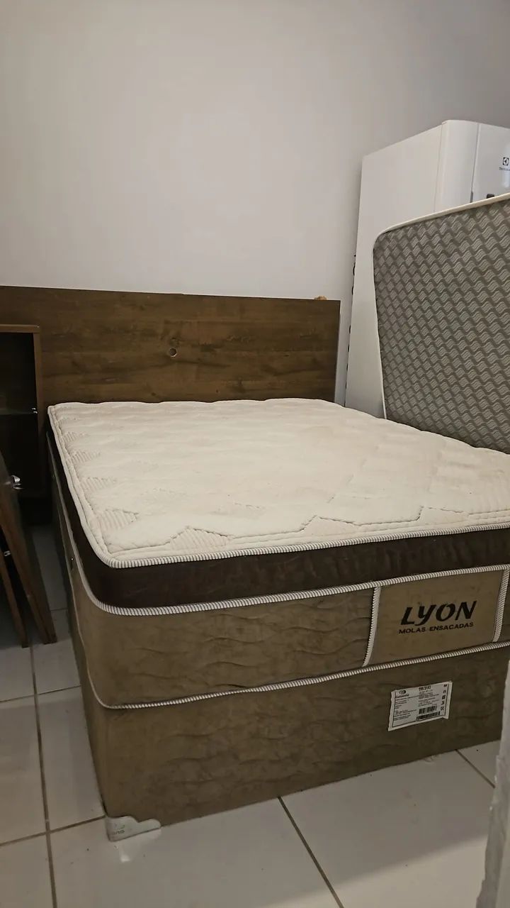 Vende-se Colchão + base