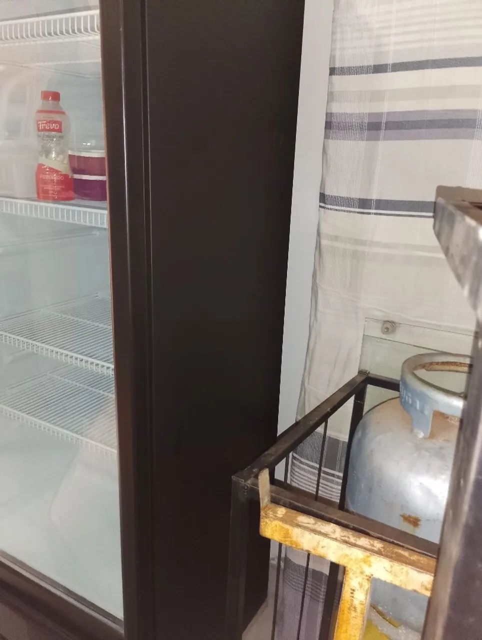 Freezer preto vertical  - Foto 2