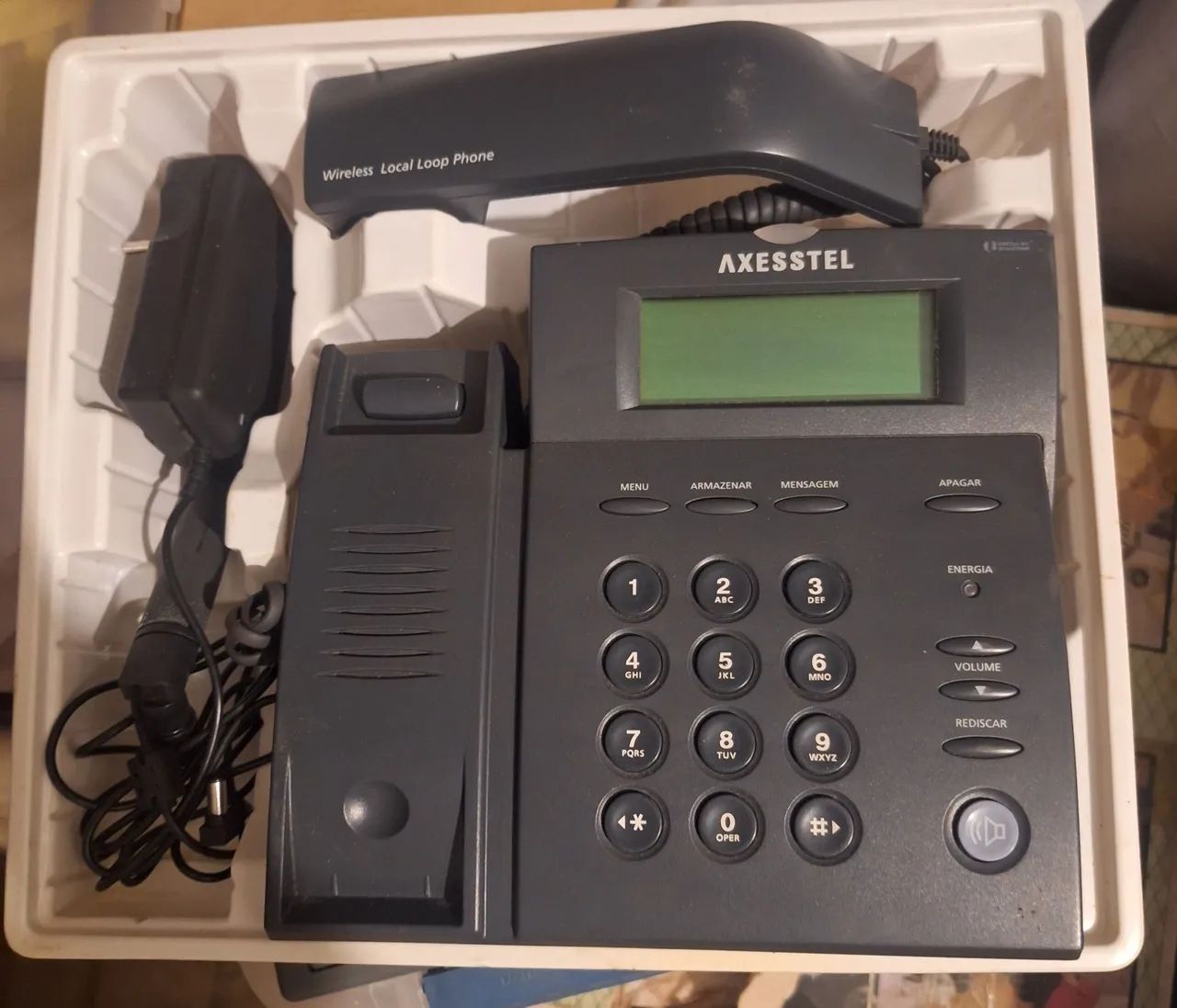 Telefone celular Axesstel