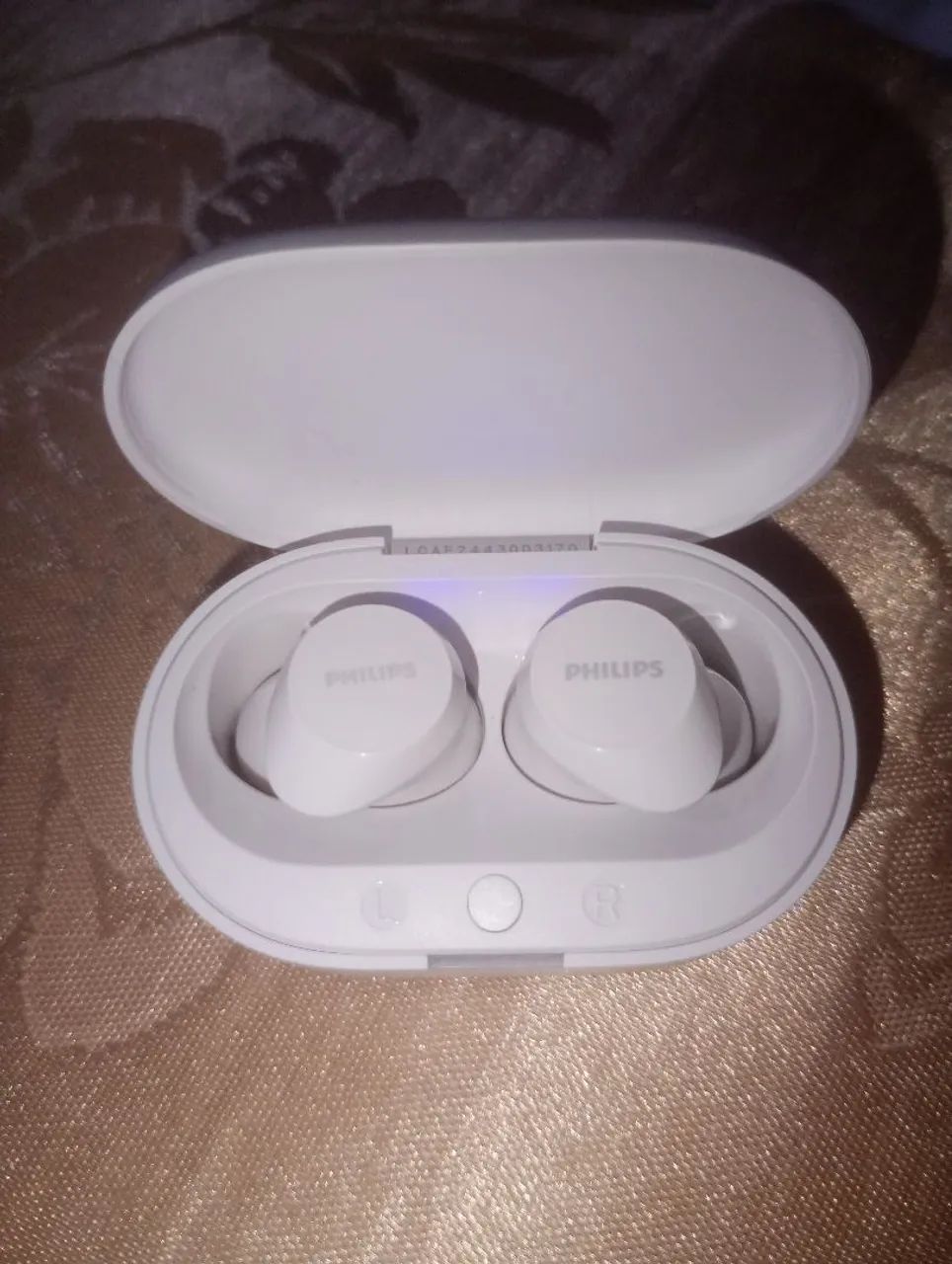 Fone de ouvido Philips branco bluetooth  - Foto 4