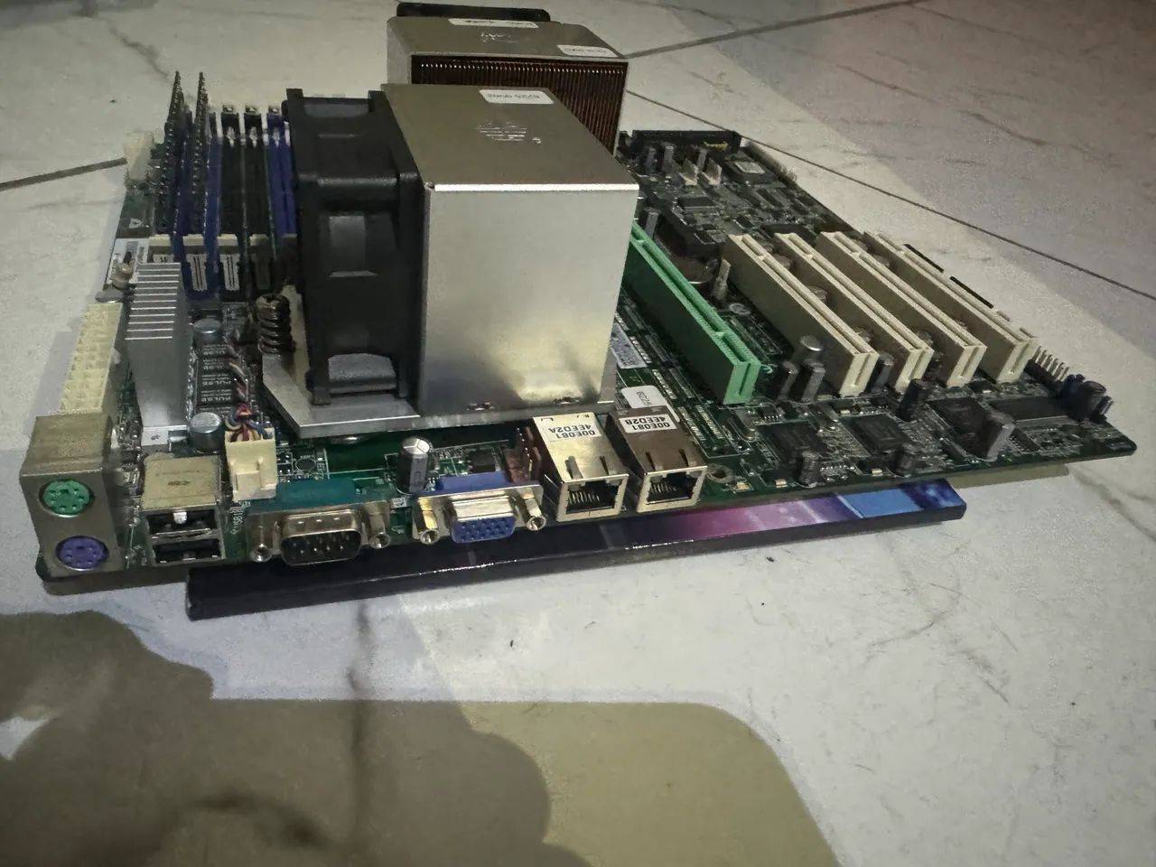 Mboard Tyan S3970 2 processadores Opteron dual core e 4Gb de memória  - Foto 2