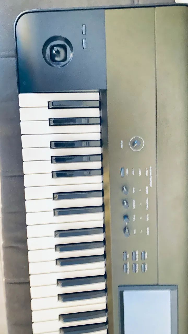 Vende-se Teclado Korg Krome 73 - Foto 2