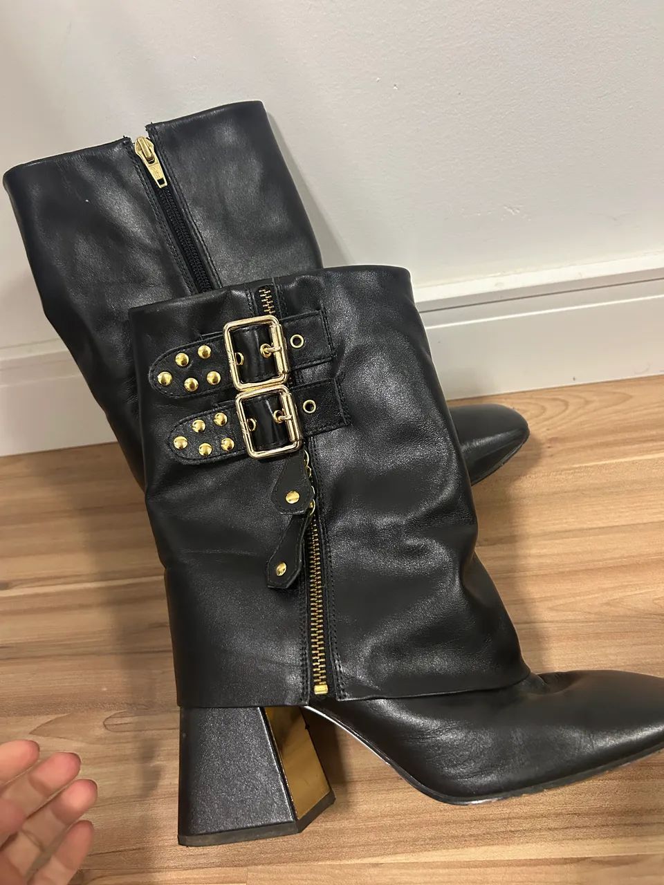 Bota Luiza Barcelos 