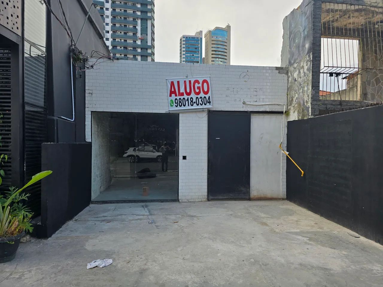 ALUGO PRÉDIO COMERCIAL 