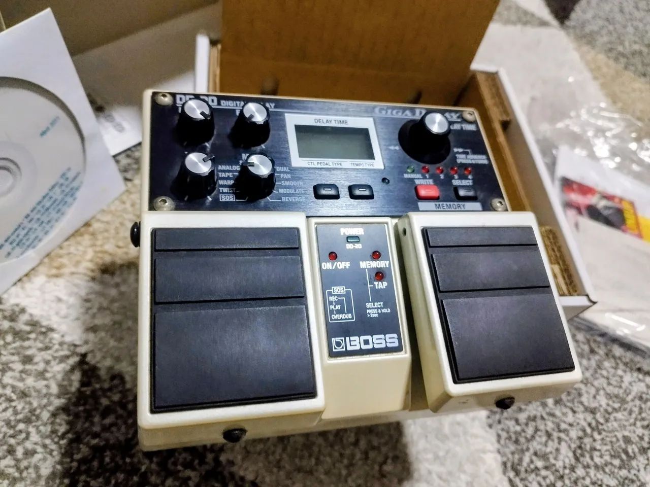 BOSS DD-20 WEED mod 希少ディレイ　美品 Pedal Digital Delay Boss DD 20 NOVO - Equipamentos e Acessórios de