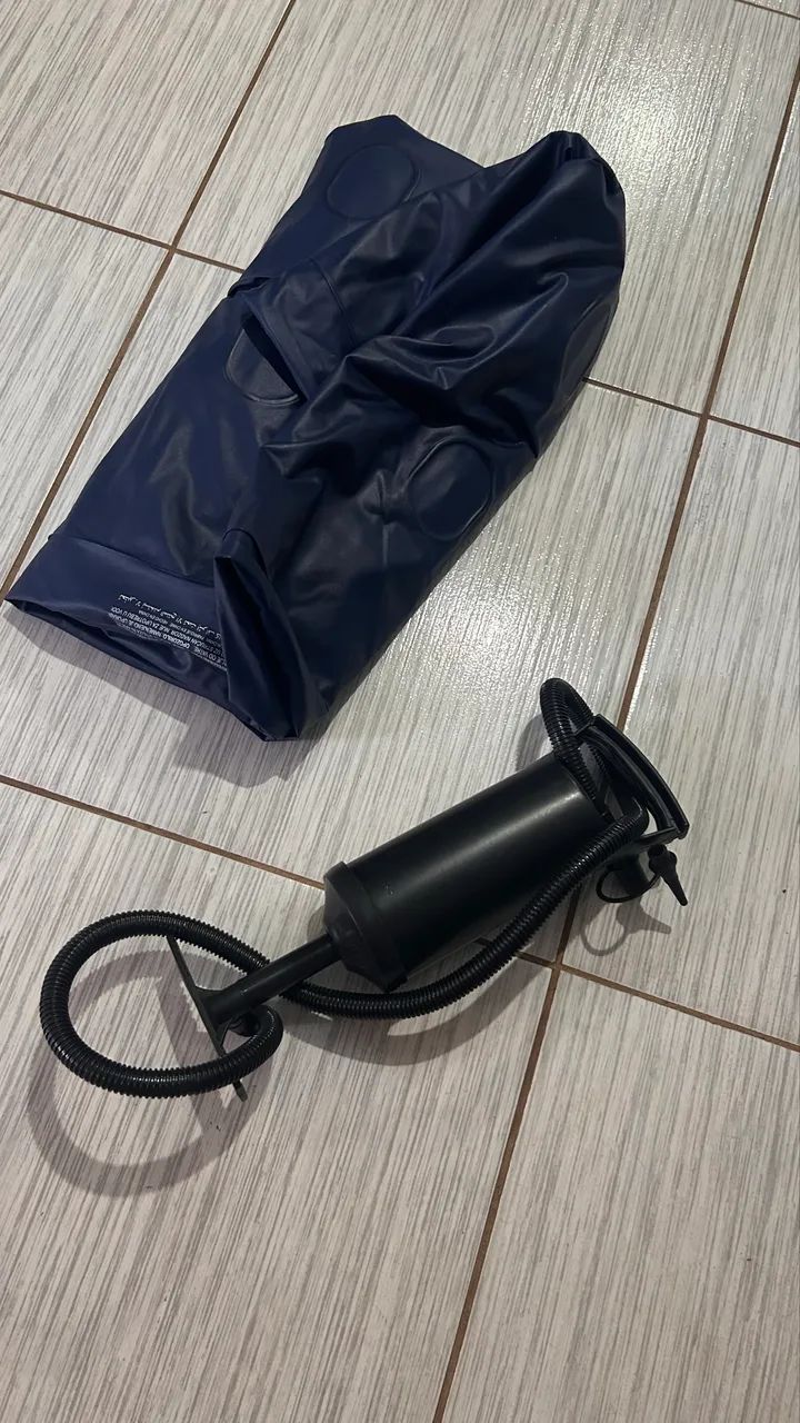 COLCHÃO INFLÁVEL DE SOLTEIRO + BOMBA - Foto 3