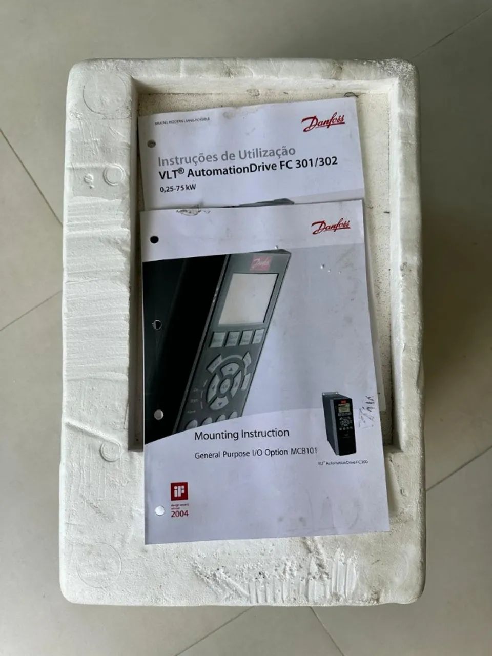 Inversor Danfoss VLT AutomationDrive FC-301 20HP 380-480Vac - Foto 4