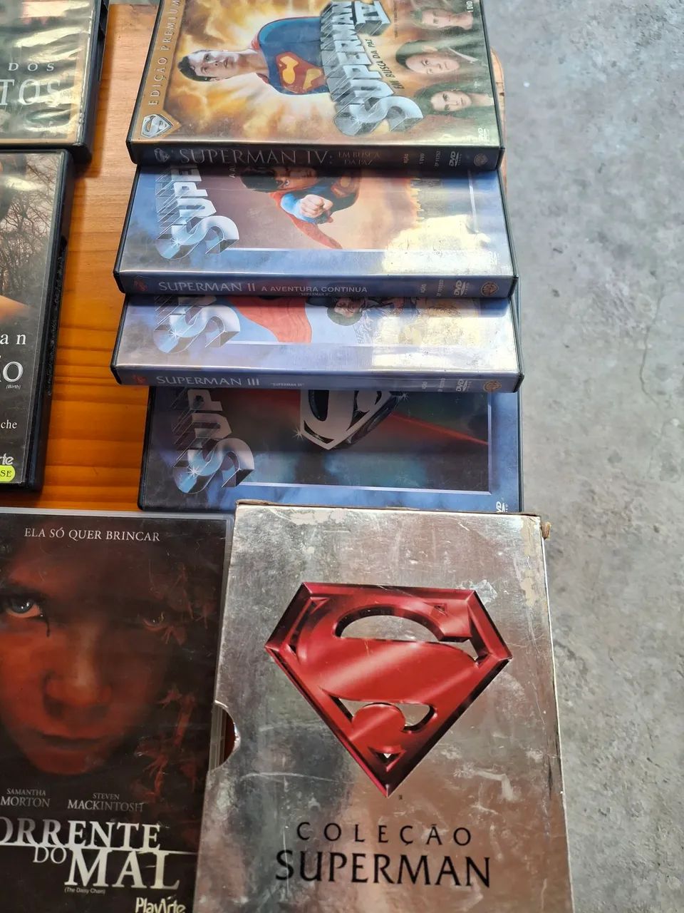 41 DVDS originais contando coleção completa do super man de