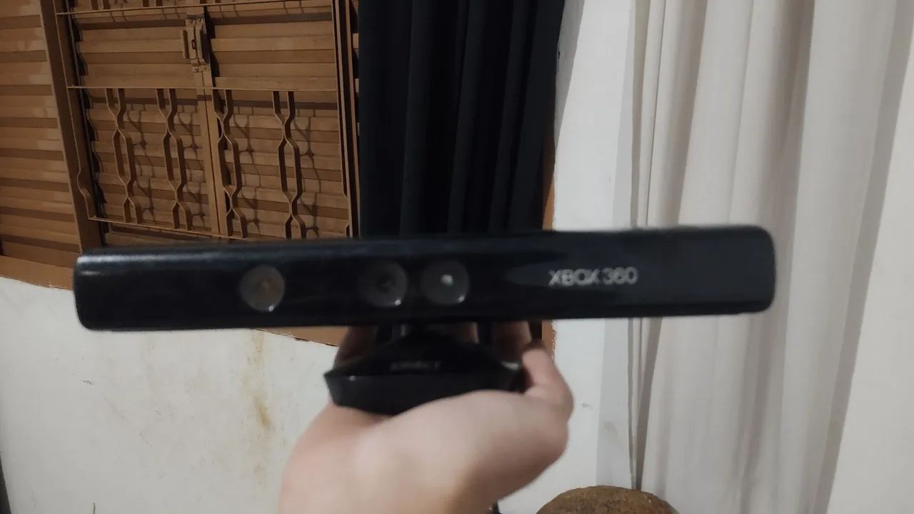 Kinect e Cabo AV do Xbox 360 slim