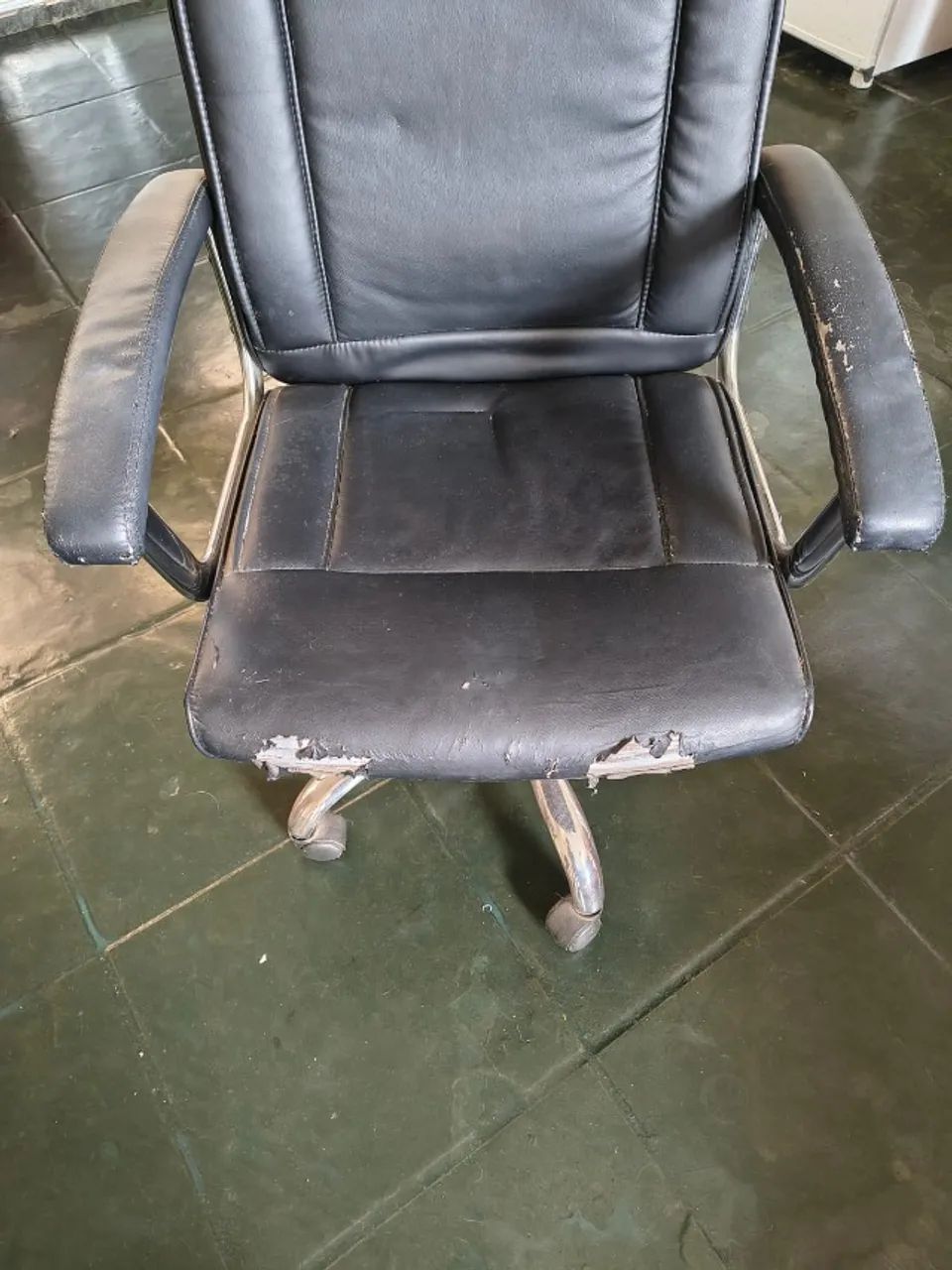 Cadeira giratória preço pra ir embora
