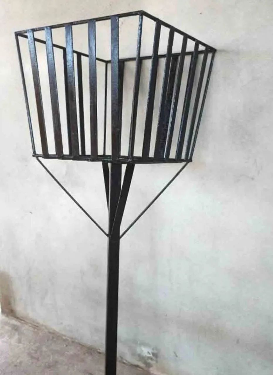 Lixeira de Calçada  - Foto 4