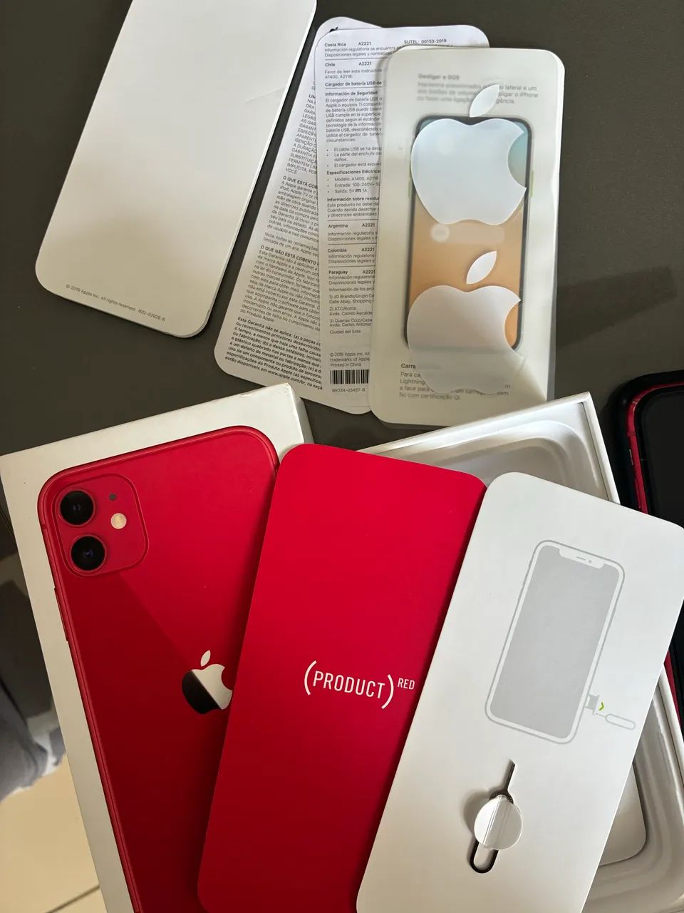 iPhone 11 - 64gb - RED - Foto 2