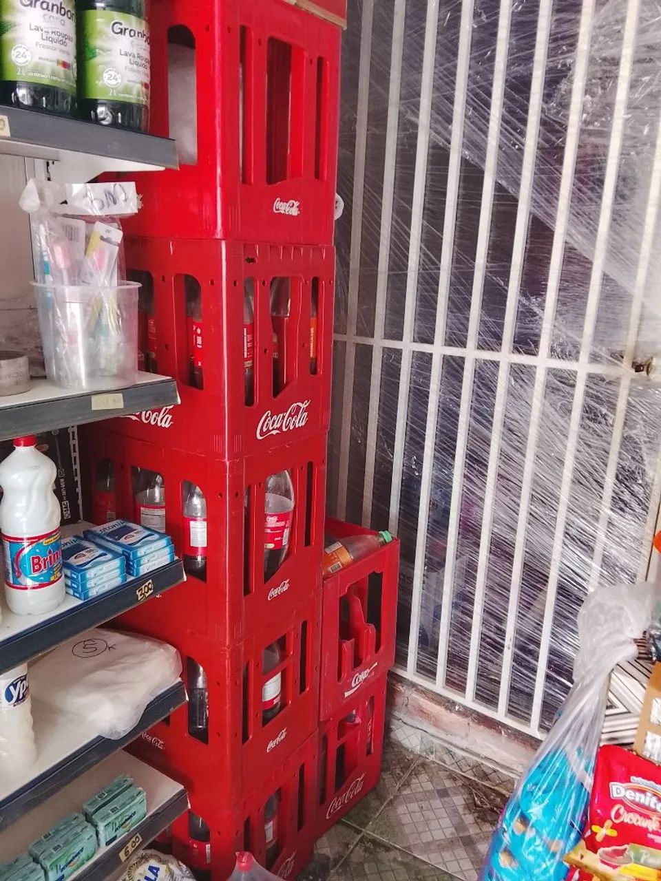 Vendo engradado de coca retornável 2 lt - Foto 2