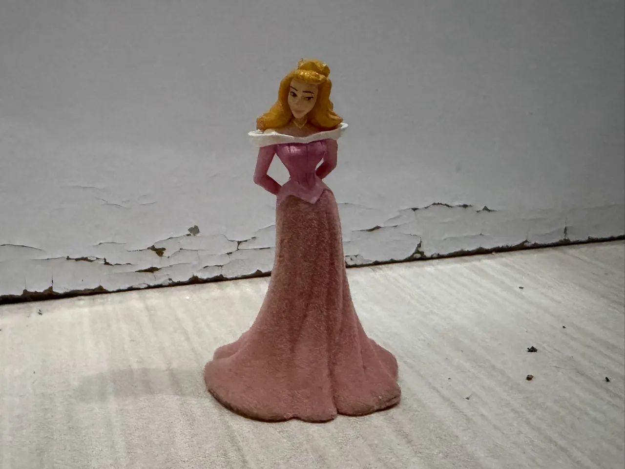 Miniatura da boneca princesa bela adormecida aurora da disney 