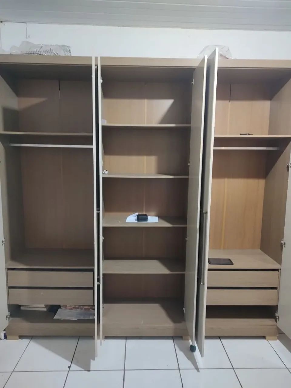 Guarda roupa semi novo - Foto 3
