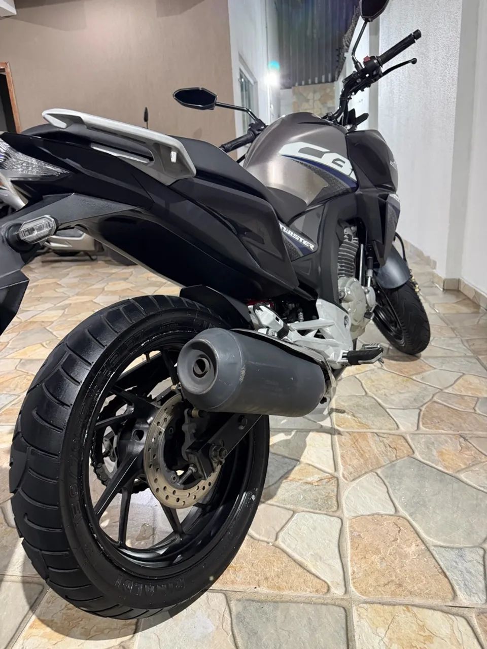 CB Twister 250  - Foto 4