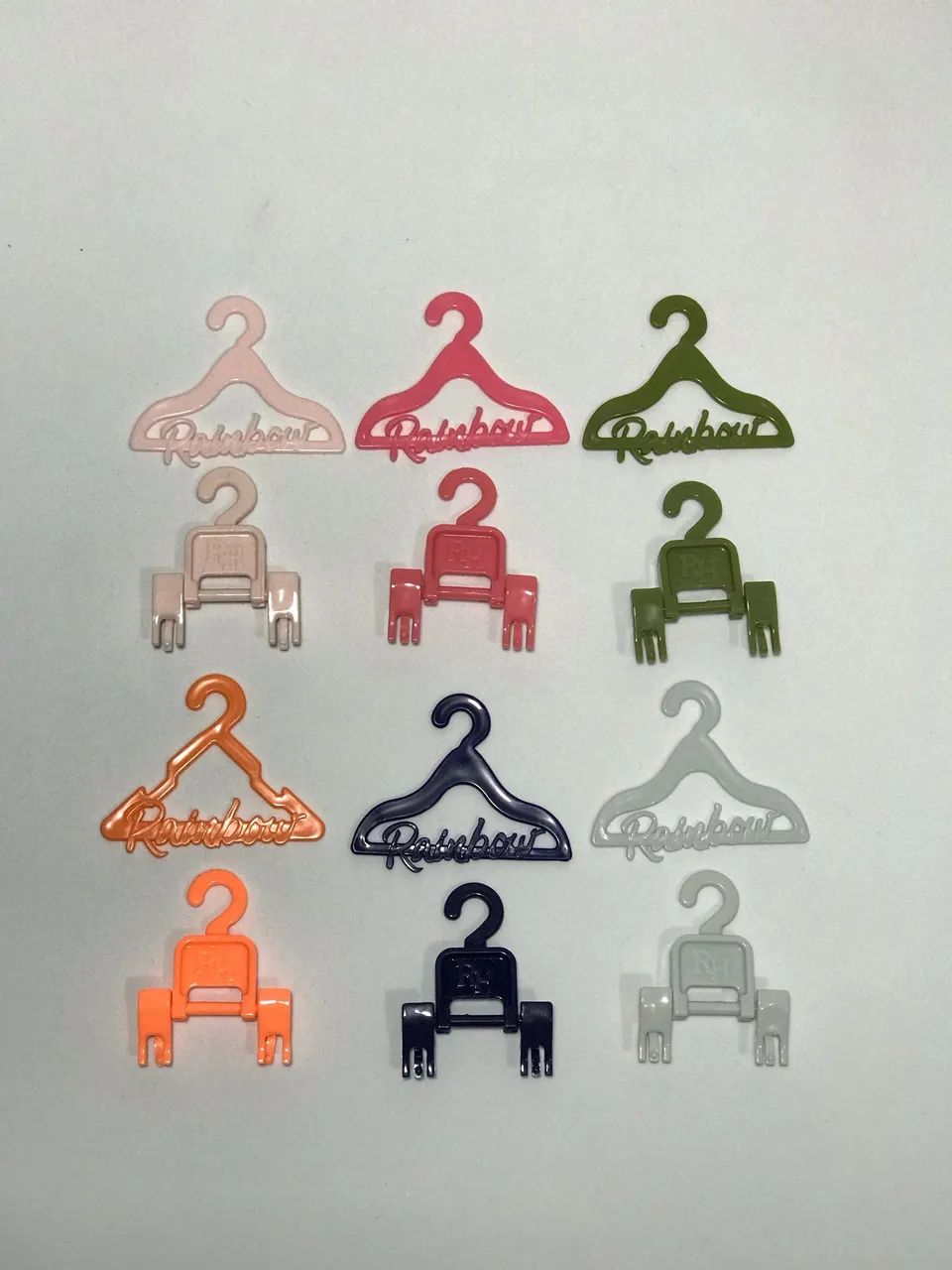 Boneca Rainbow High - lote de 48 cabides  - Foto 4