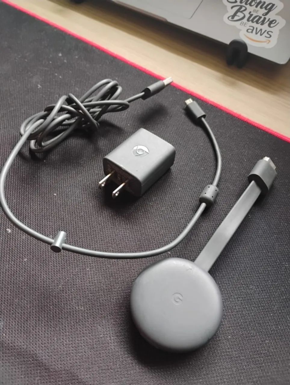 Google Chromecast 2ª Geração NC2-6A5 com fonte e cabo