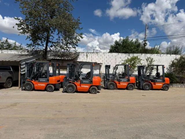 EMPILHADEIRA DIESEL 2,5T