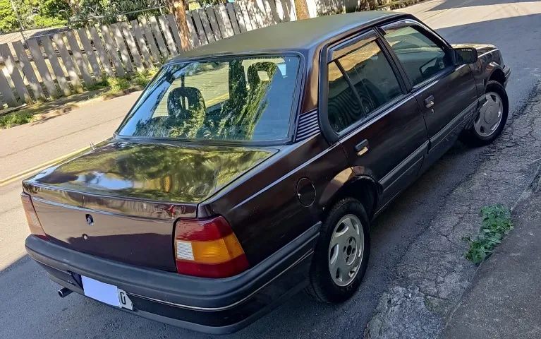 Chevrolet Monza Classic SE 2.0 /mpfi E EFI 2P E 4P 1992