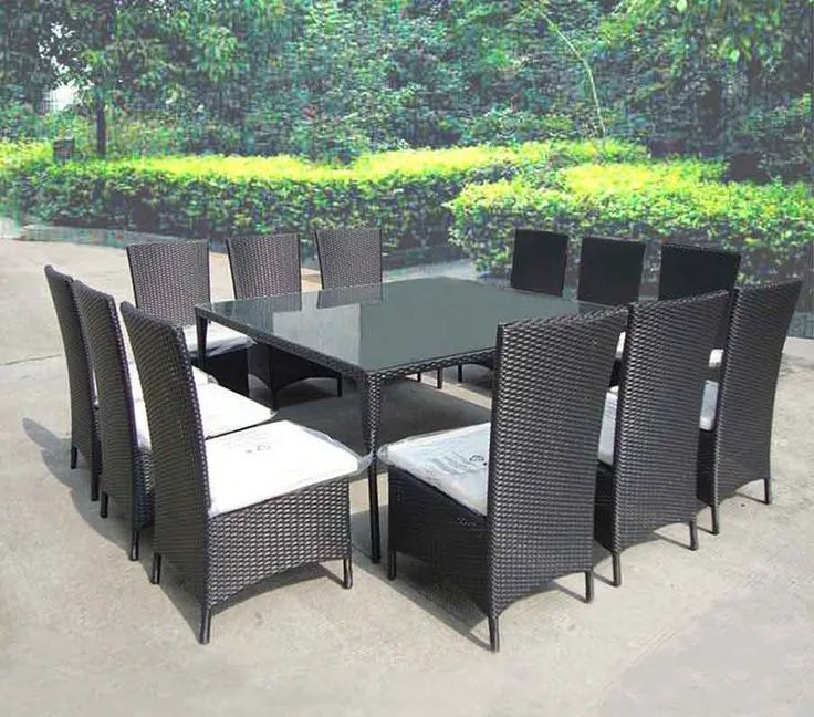 Conjunto de mesa com 12 cadeiras 