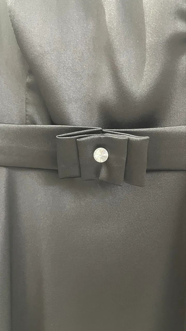 Vestido preto com mangas de renda - Foto 5
