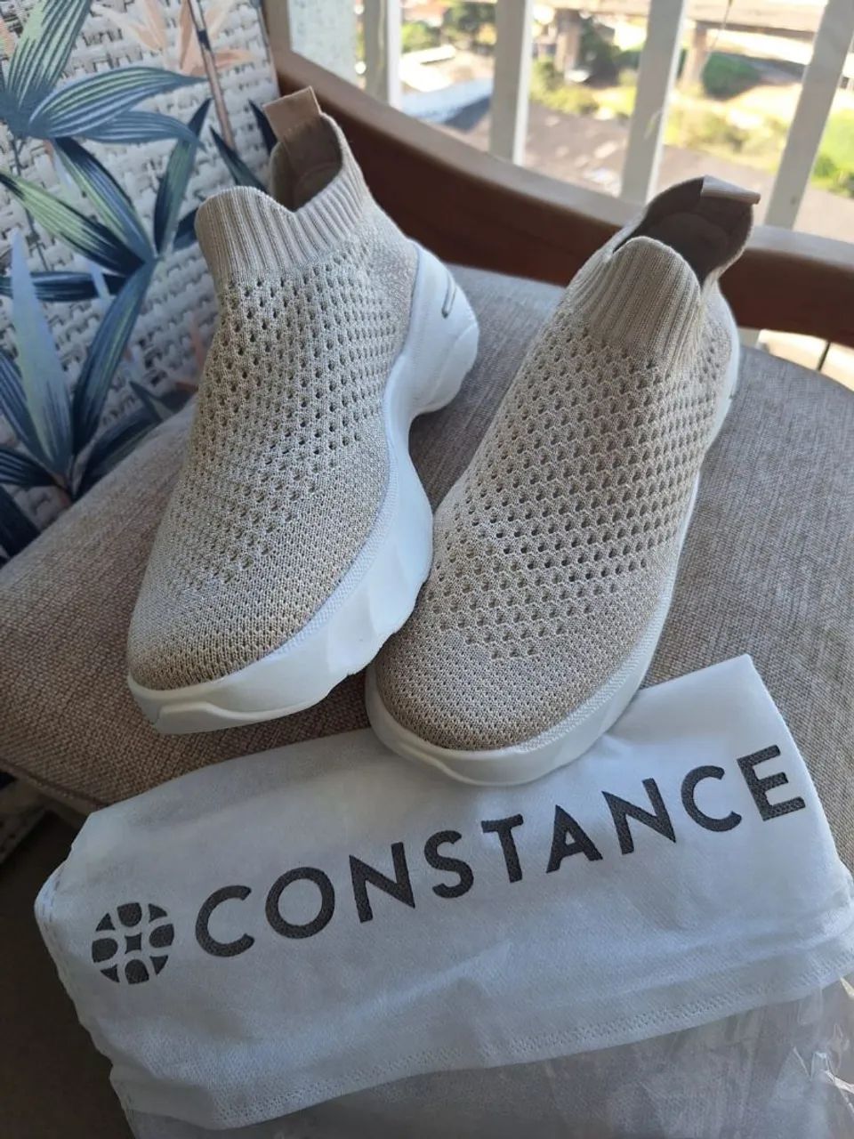 Tenis Knit Slide on, Bege marca Constance