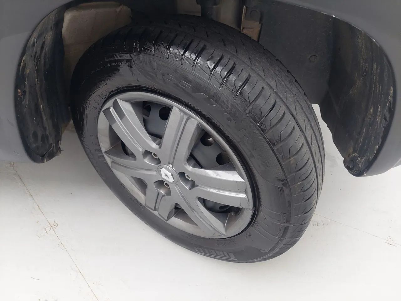 Renault Kwid 1.0 Zen, foto 13 de 18