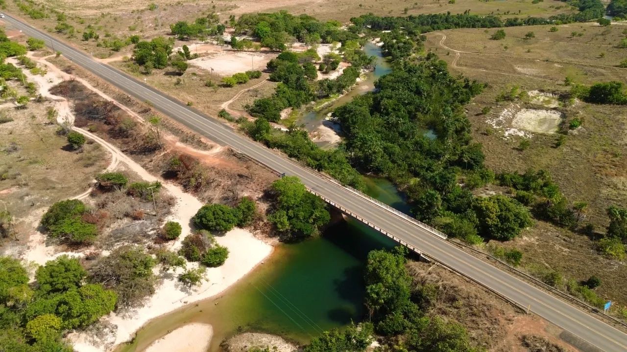 Vende-se Sitio as margens da Br.174 sentido Pacaraima banho do Murupu.