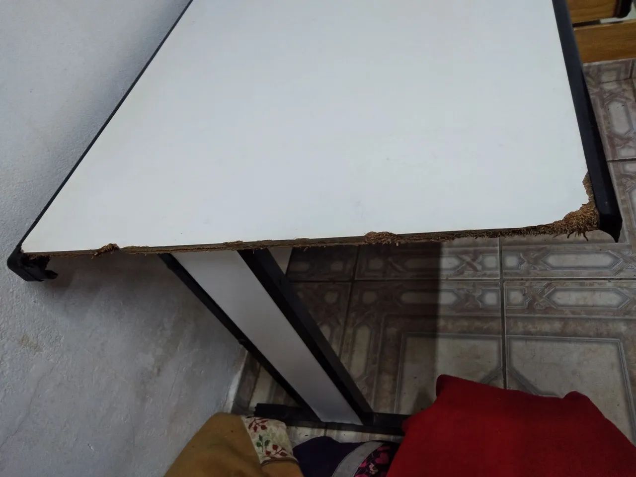 Vendo mesa com gavetas  - Foto 2
