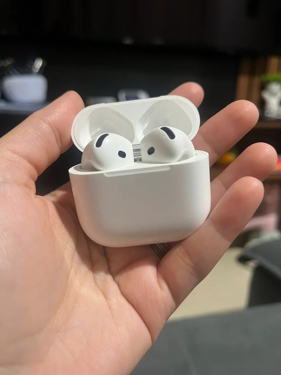 AirPods4
