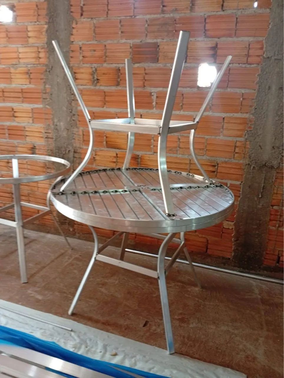 Mesa de 1,20 ripada em alumínio  - Foto 3