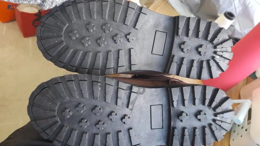 Bota Coturno couro legítimo NOVA  - Foto 4