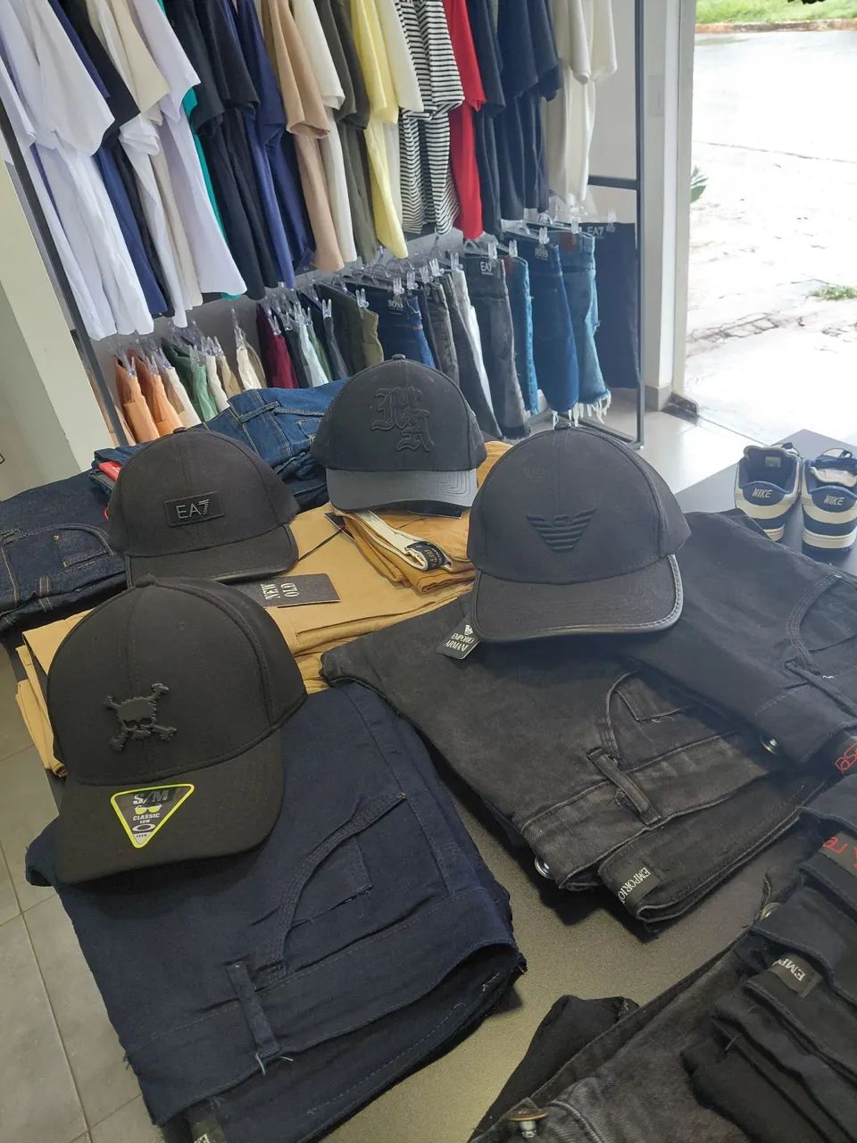 Bonés de vários modelos - Foto 4