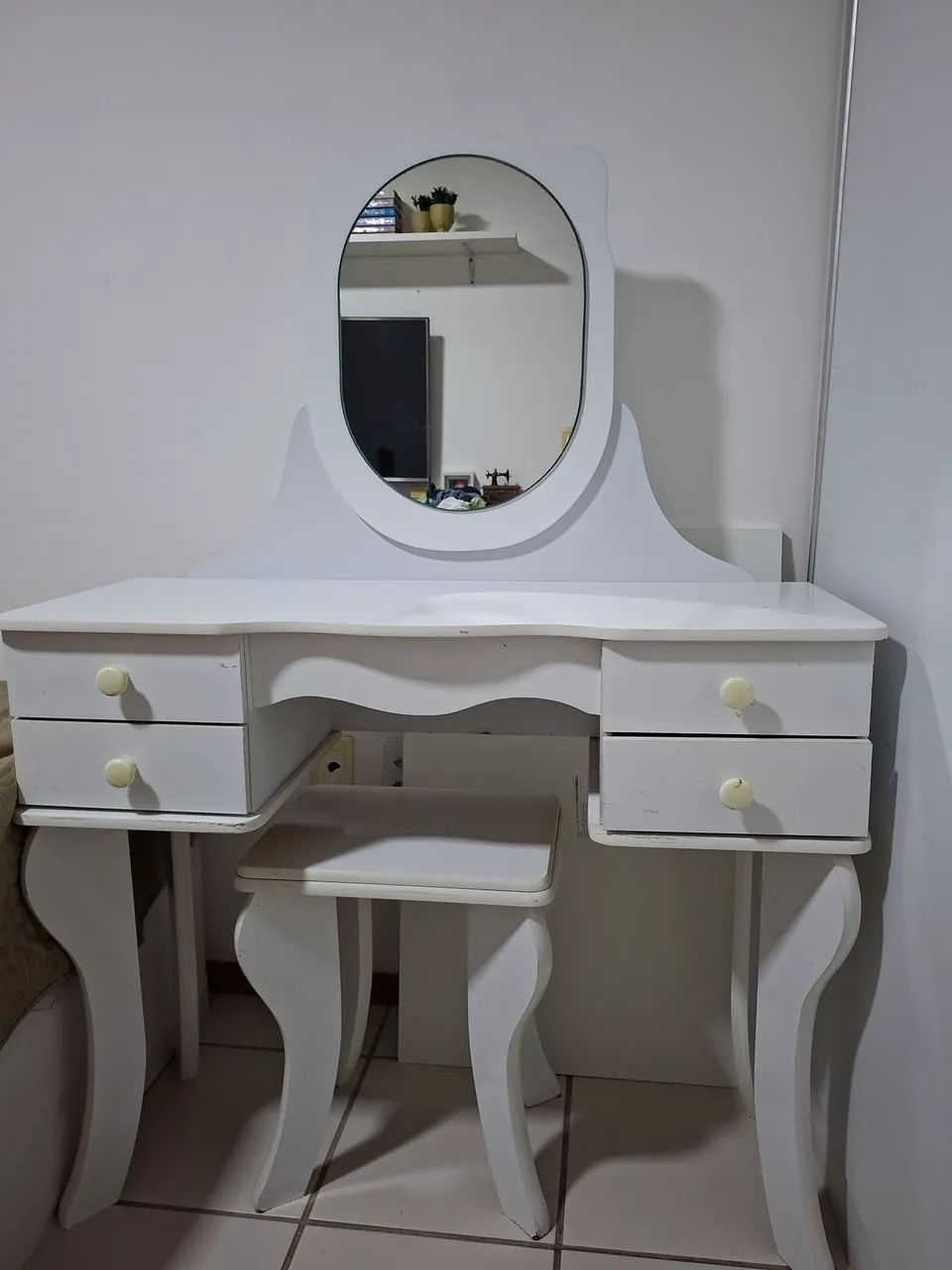 Penteadeira com Banquinho