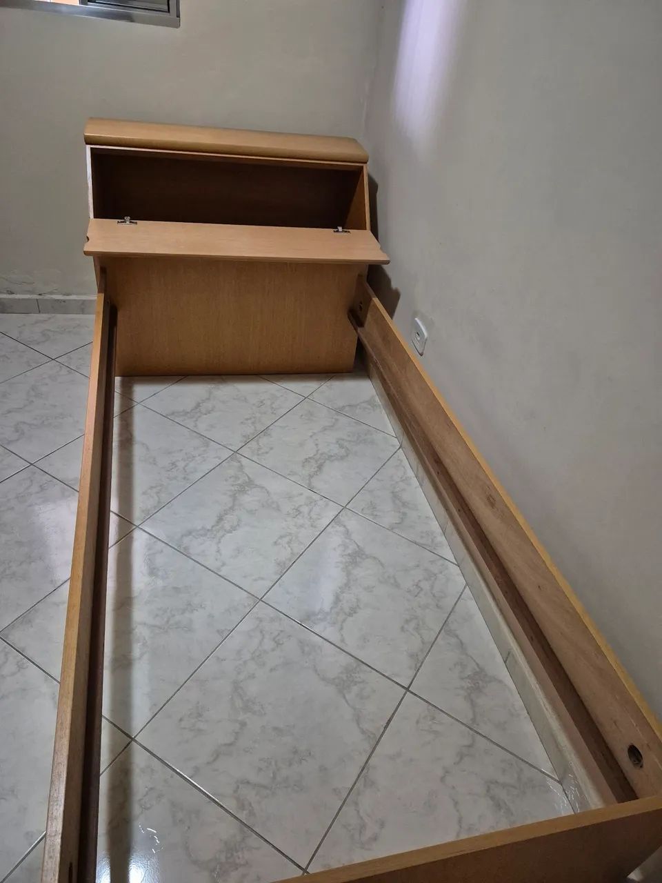 Cama de solteiro com baú - Foto 2