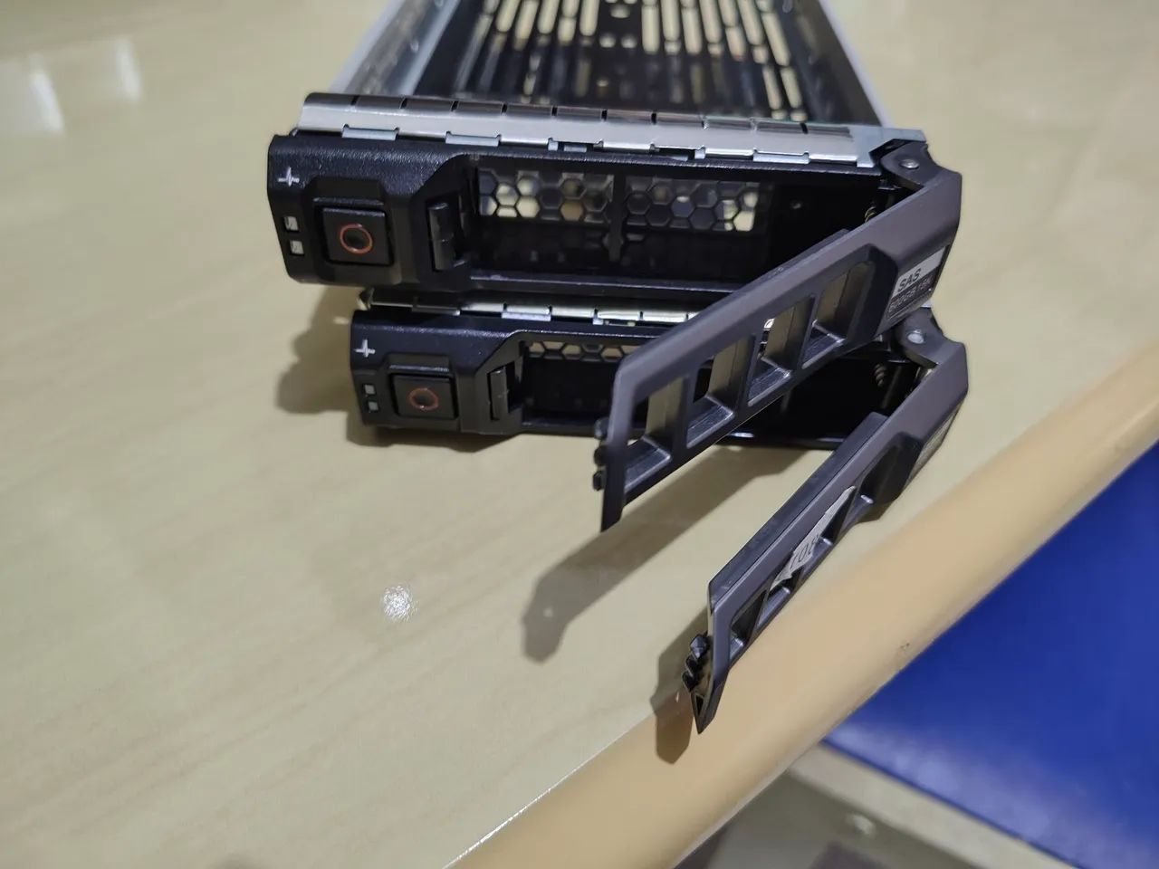 Gaveta Dell 3.5 para hd de Servidor. - Foto 3