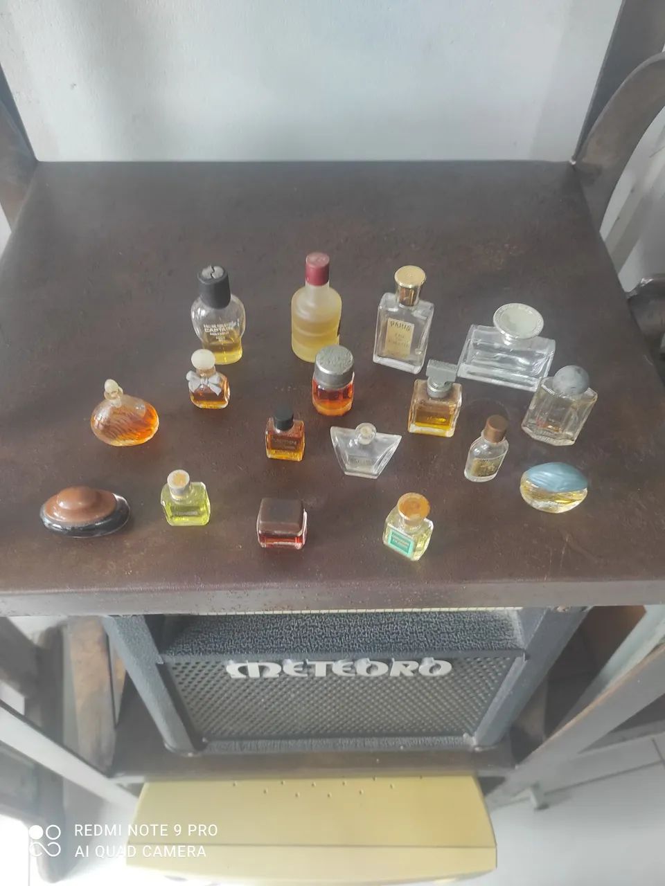 Mini vidros de perfume,antigos ,leia: - Foto 2