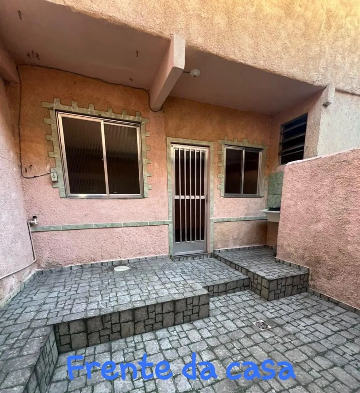 Alugo casa na Pavuna