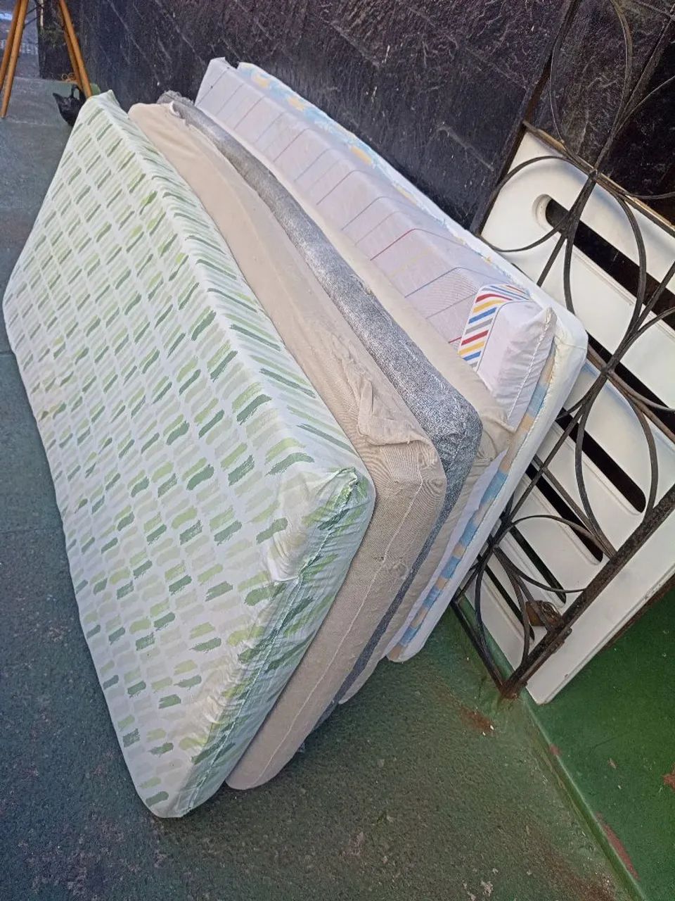 Colchão de solteiro 85 $ cada unidade 