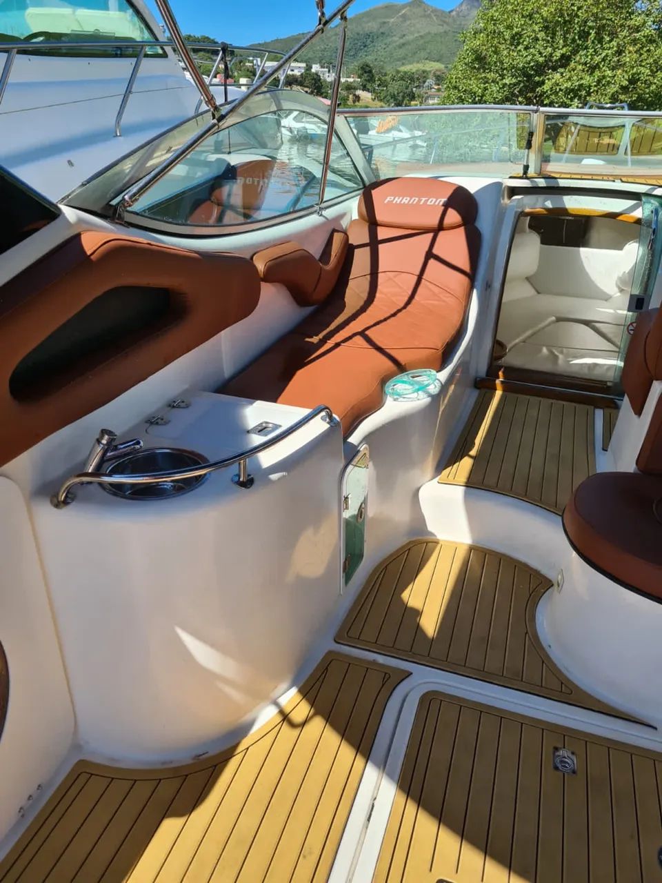 Lancha Phantom 290 - Linda e revisada - Foto 6