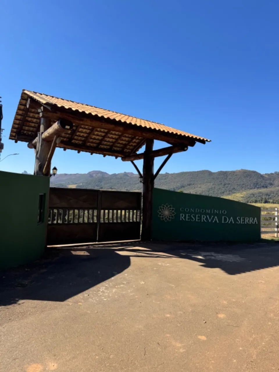 Chácara de 1.500m no condômino fechado em Mateus Leme - Foto 3