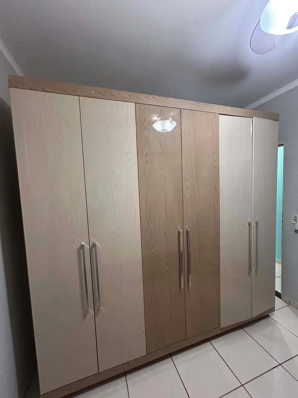 Vendo guarda roupa USADO! Entrega e montagem grátis  - Foto 2