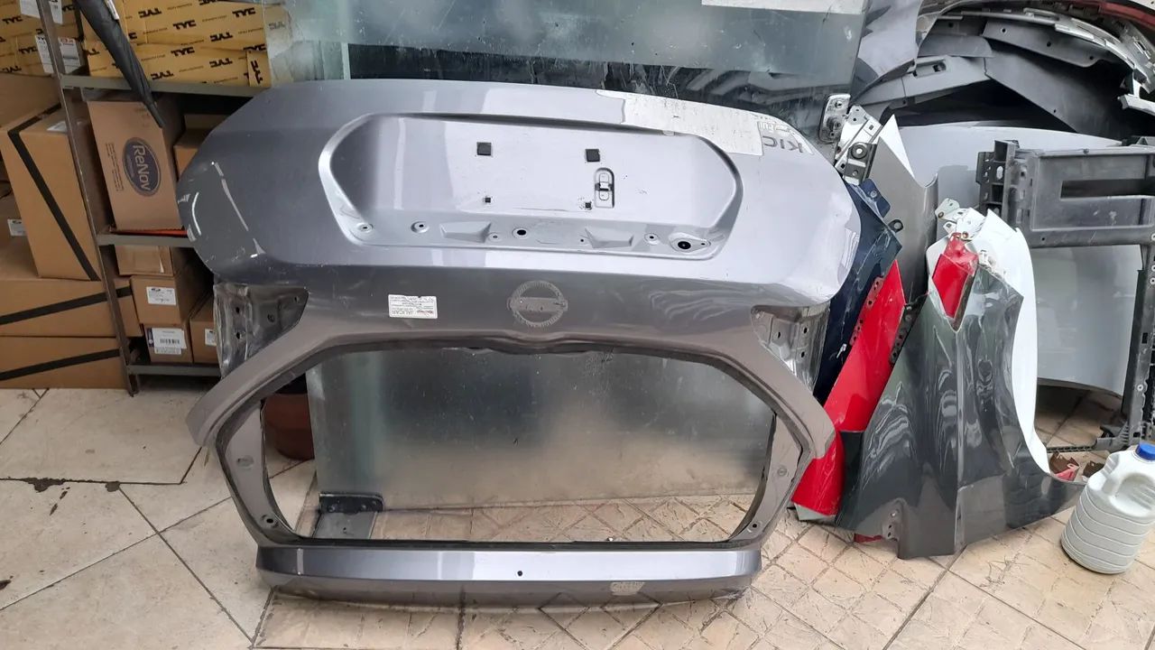 Tampa traseira Nissan Kicks 2017 2018 2019 2020 2021 2022