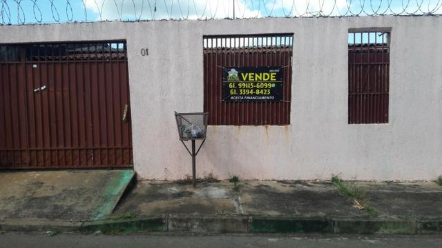 Casa 03 quartos Qr 317 em Santa Maria/DF