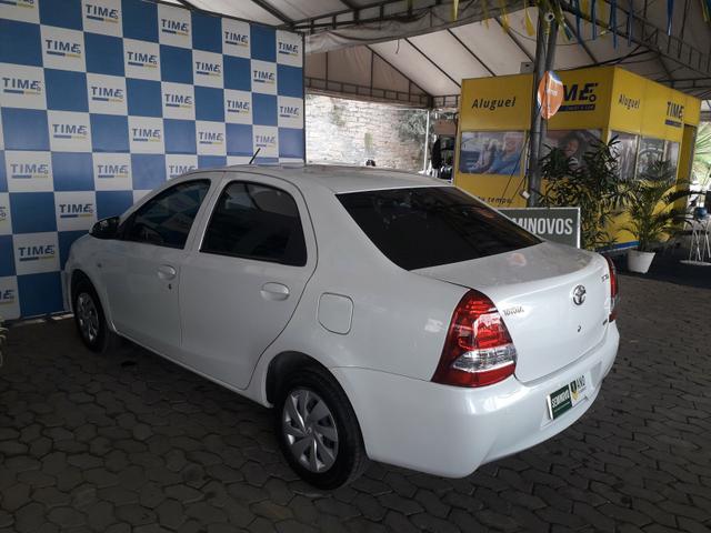 Toyota Etios 1.5x 2016/2017 aut - Foto 4