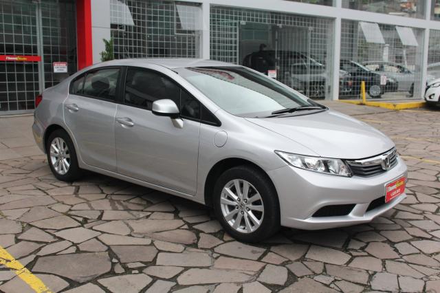 HONDA CIVIC 2014/2014 1.8 LXS 16V FLEX 4P AUTOMÁTICO - Foto 2