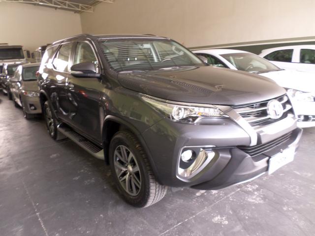 TOYOTA HILUX SW4 2016/2016 2.8 SRX 4X4 7 LUGARES 16V TURBO INTERCOOLER DIESEL 4P AUTOMÁTI - Foto 2